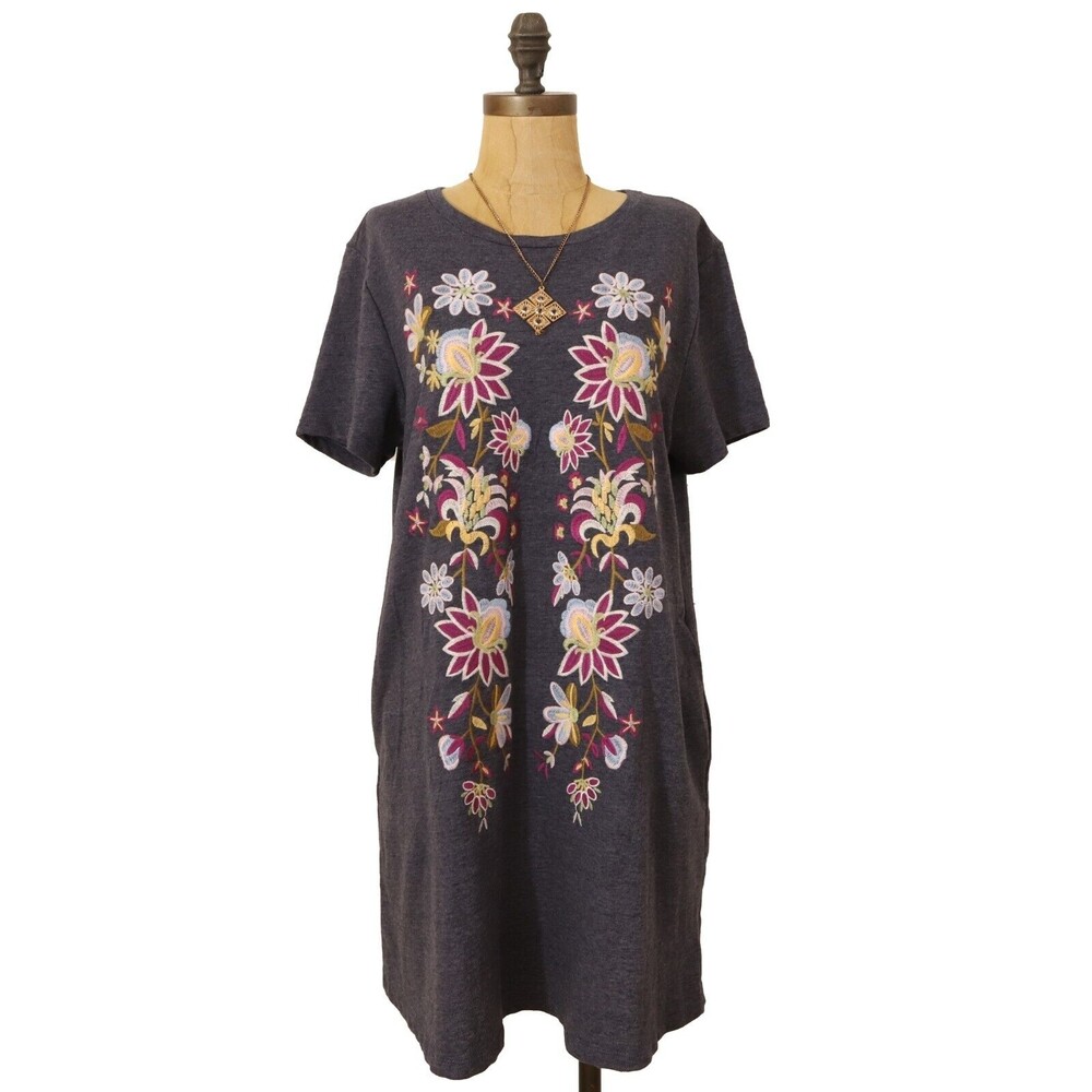 Umgee Embroidered Shift Dress Size M Short Sleeve Pockets Blue-Gray EUC B61